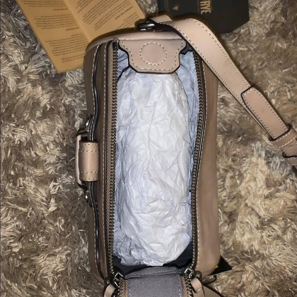 Frye Women's Nora Mini Barrel Crossbody Taupe NWT - Picture 3 of 7